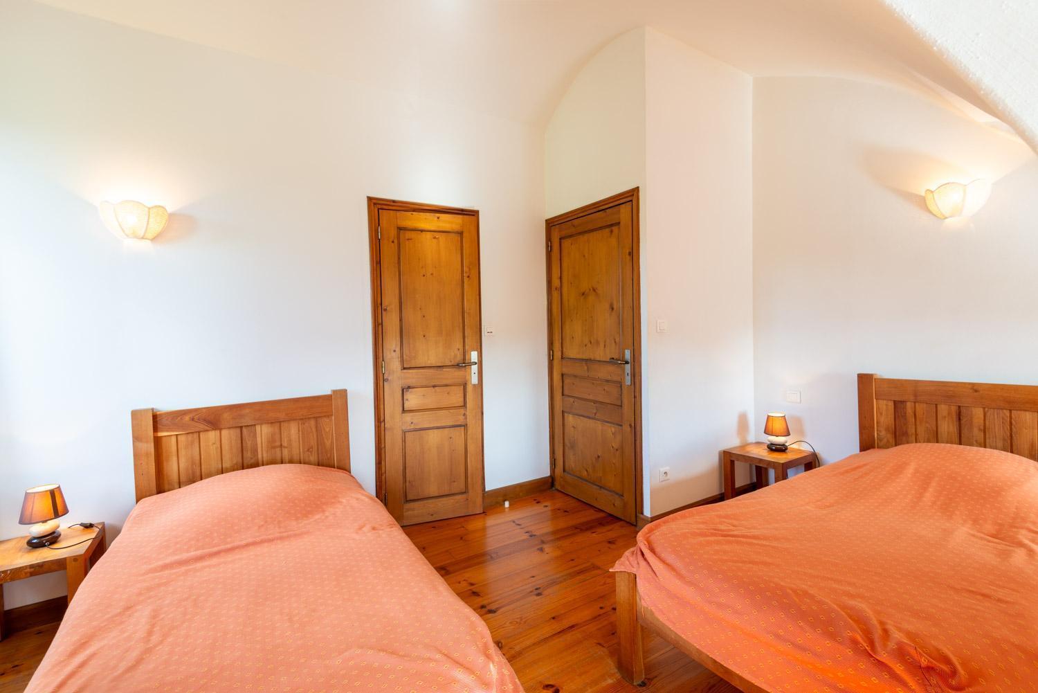 Les Fayards 7 Personnes Du Presbytere Holiday home