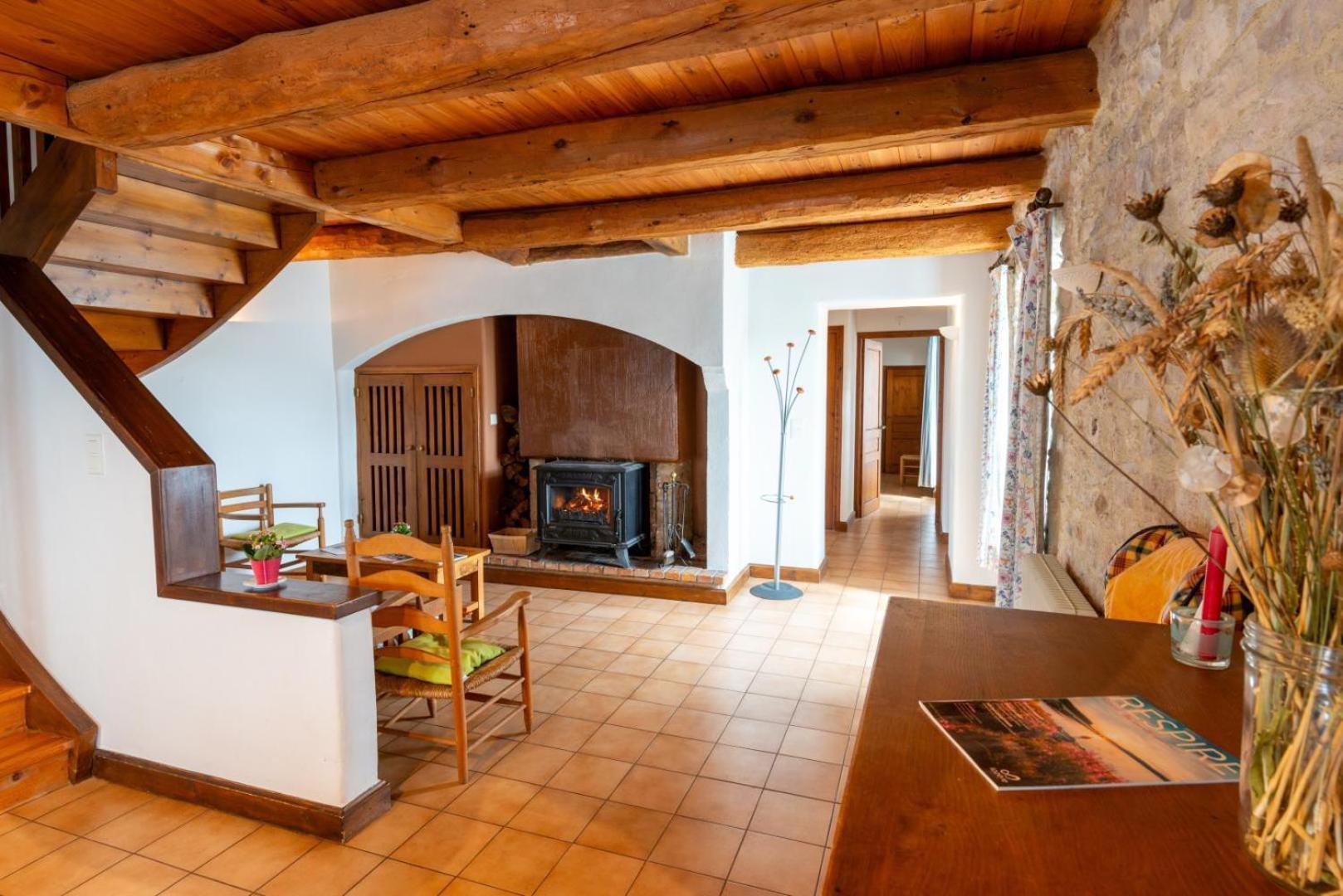 Les Fayards 7 Personnes Du Presbytere Holiday home *